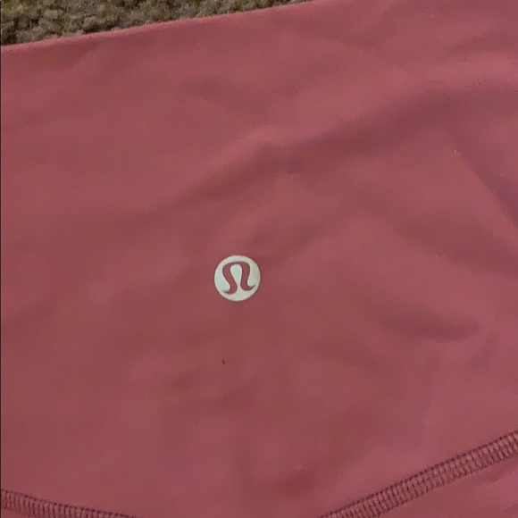 Lululemon aligns size 2 cropped - Picture 2 of 5